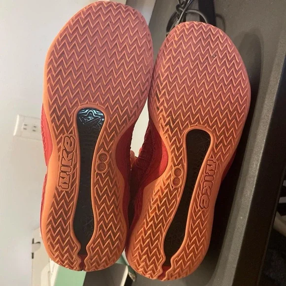 Nike Red Cosmic Unity - Picture 5 of 5